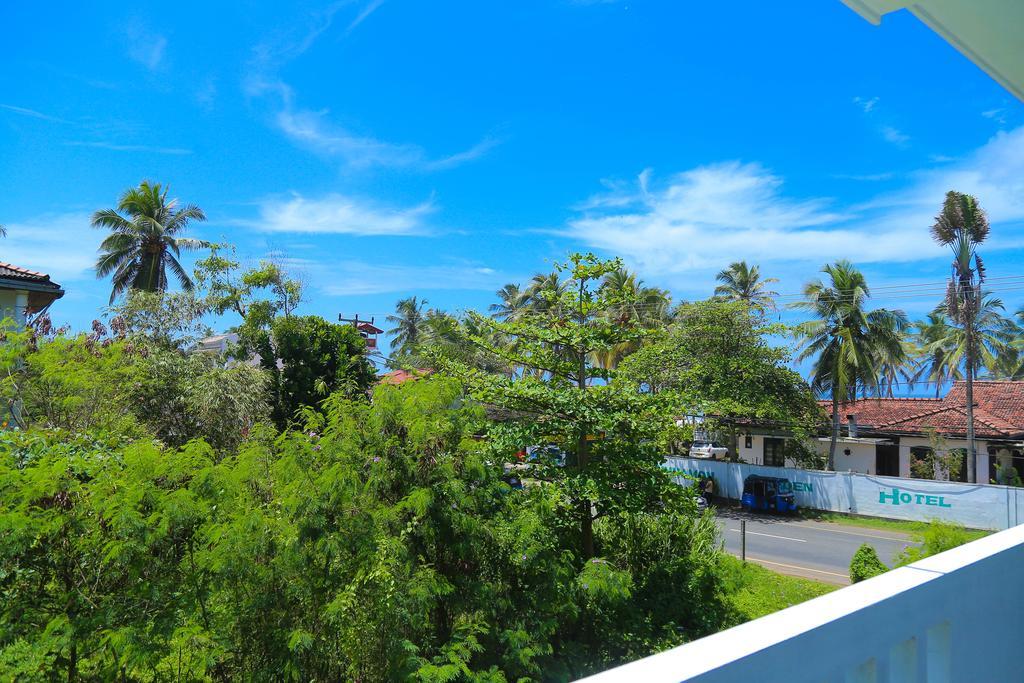 Aurora Hotel Hikkaduwa Buitenkant foto