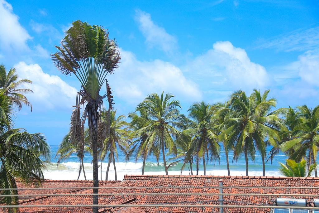 Aurora Hotel Hikkaduwa Buitenkant foto